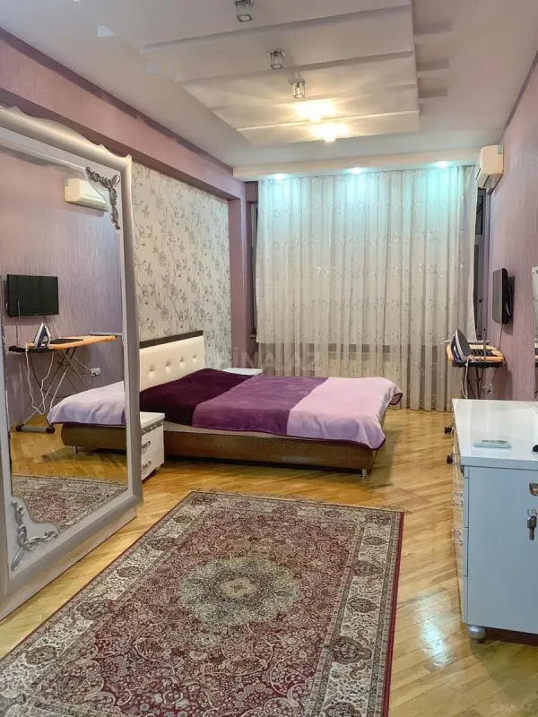 Kirayə verilir 3 otaqlı mənzil 130 m²