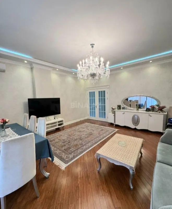 Satılır 3 otaqlı mənzil 112 m²