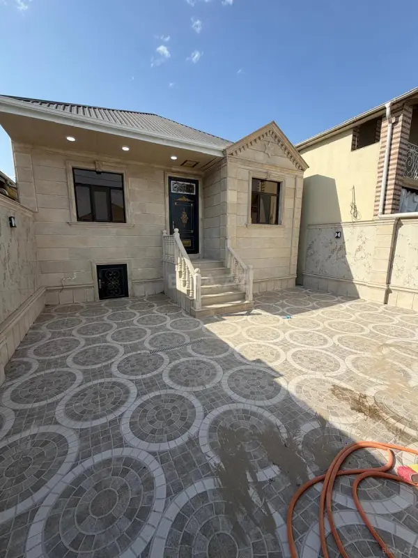 Satılır 4 otaqlı həyət evi 115 m²