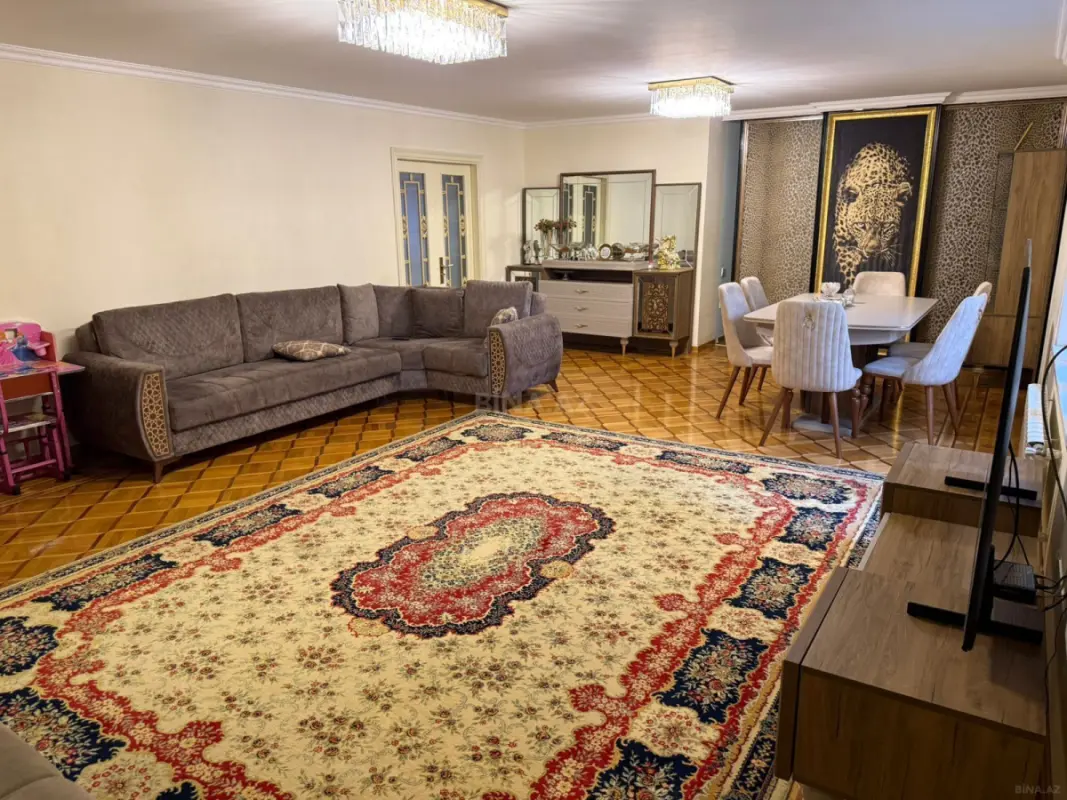 Kirayə verilir 5 otaqlı mənzil 170 m²