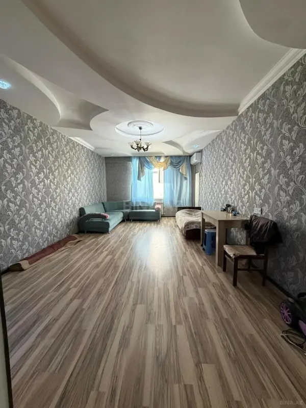 Satılır 3 otaqlı mənzil 110 m²
