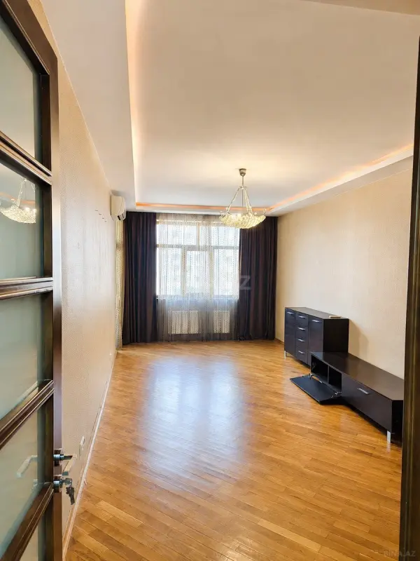 Satılır 3 otaqlı mənzil 100 m²