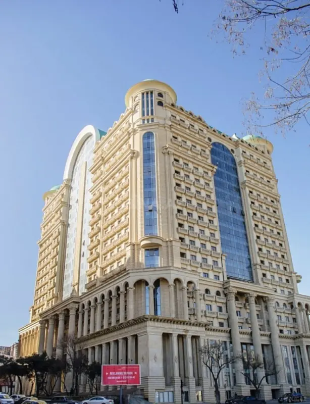 Satılır 3 otaqlı mənzil 96.9 m²