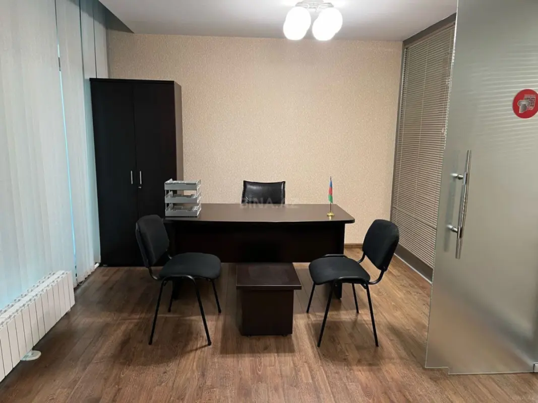 Kirayə verilir 6 otaqlı ofis 220 m²