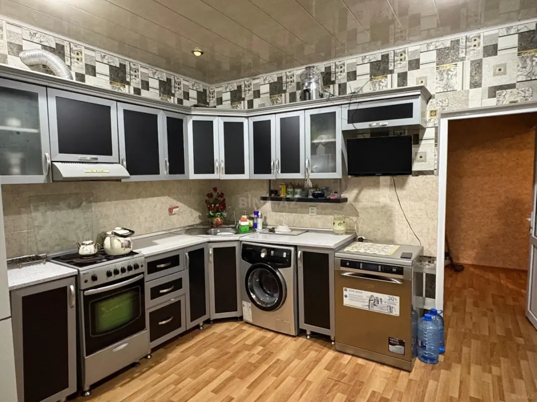 Satılır 4 otaqlı mənzil 105 m²