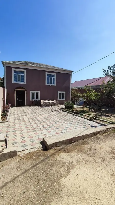 Satılır 5 otaqlı həyət evi 170 m²