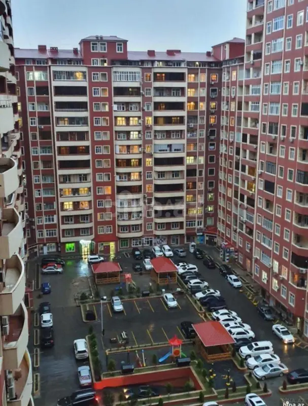 Satılır 3 otaqlı mənzil 100 m²