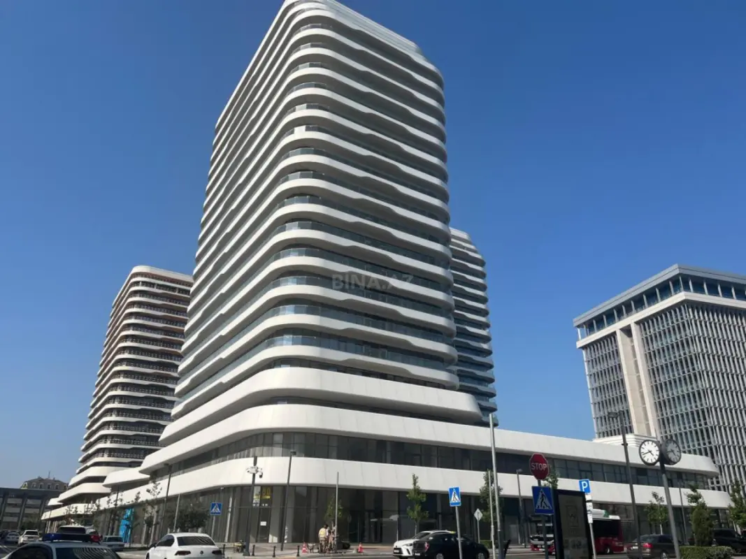 Kirayə verilir 4 otaqlı mənzil 220 m²