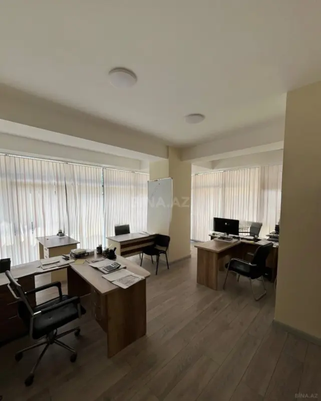 Kirayə verilir 4 otaqlı ofis 145 m²