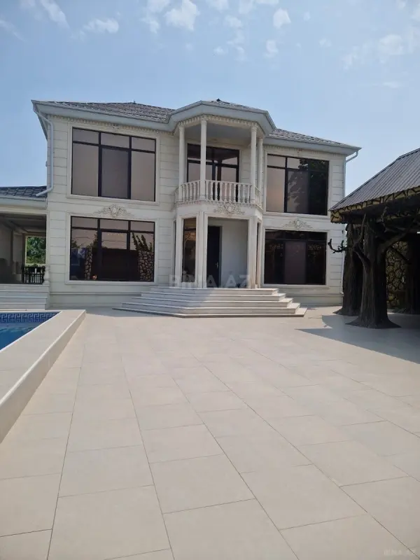 Satılır 7 otaqlı həyət evi 270 m²