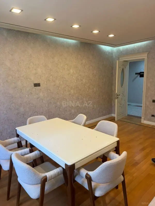 Kirayə verilir 3 otaqlı mənzil 120 m²