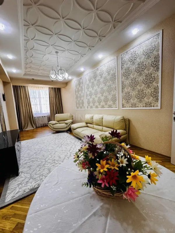Satılır 2 otaqlı mənzil 90 m²