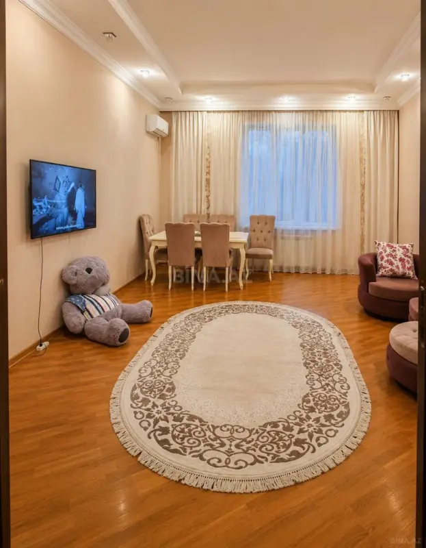 Kirayə verilir 2 otaqlı mənzil 100 m²