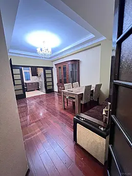 Kirayə verilir 3 otaqlı mənzil 100 m² — Bakı, Memar Əcəmi yanı 3 otaq 100.00 m²