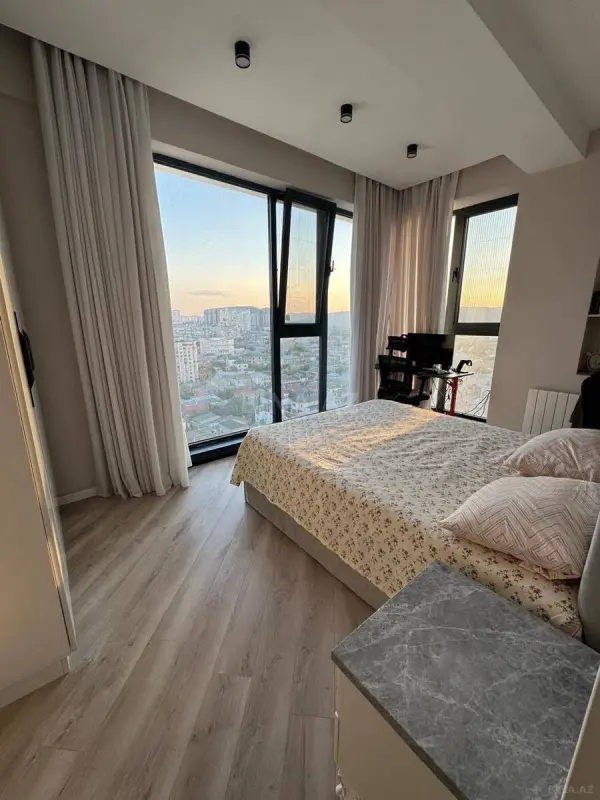 Satılır 3 otaqlı mənzil 77.1 m²