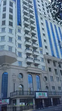 Satılır 4 otaqlı mənzil 206 m² — Bakı 4 otaq 206.00 m²