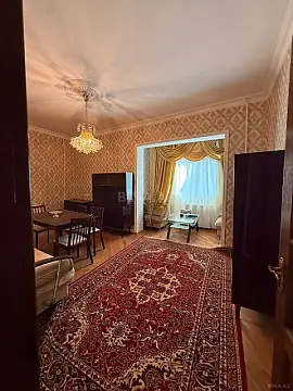 Kirayə verilir 3 otaqlı mənzil 80 m² — Bakı, Memar Əcəmi yanı 3 otaq 80.00 m²
