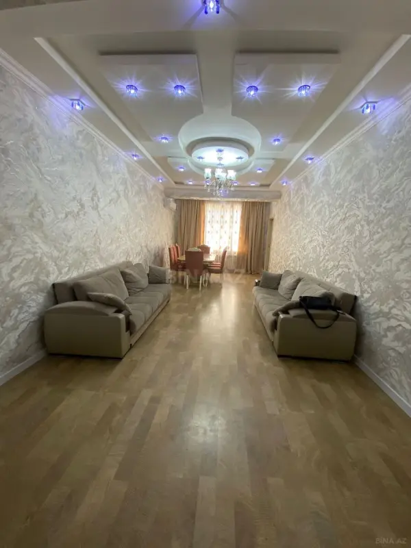 Satılır 3 otaqlı mənzil 111 m²