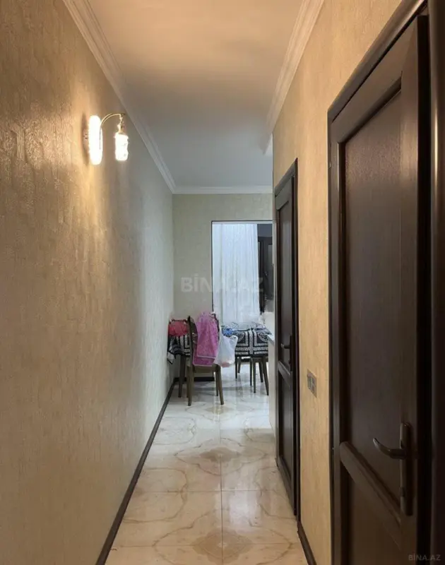 Satılır 5 otaqlı mənzil 122 m²