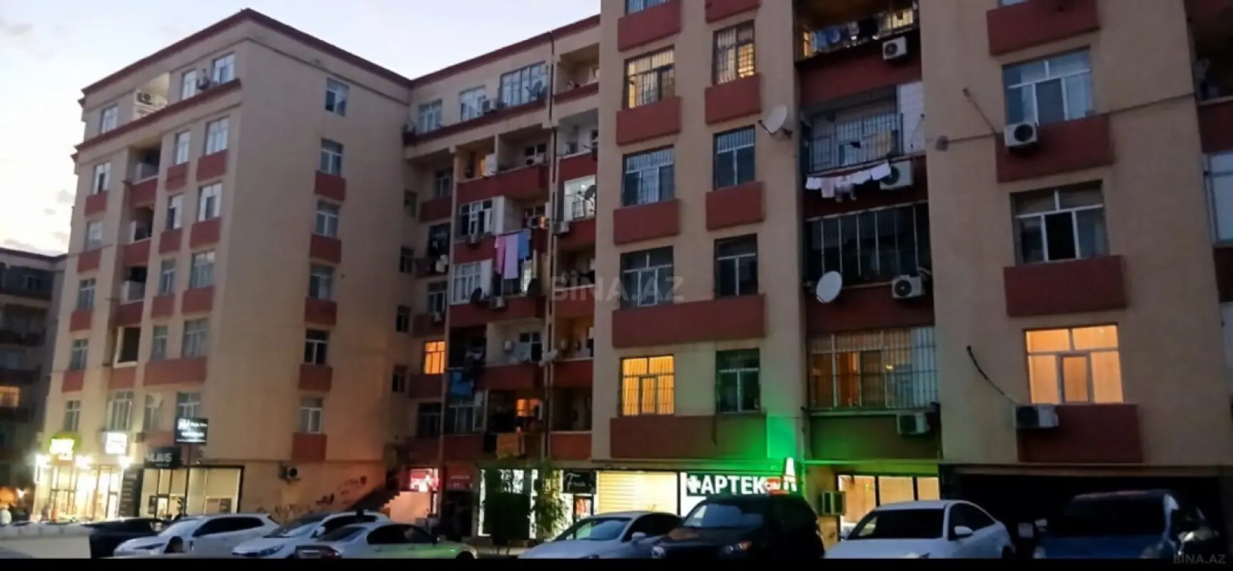 Satılır 3 otaqlı mənzil 94 m²