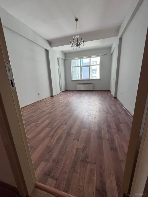 Kirayə verilir 2 otaqlı mənzil 85 m²
