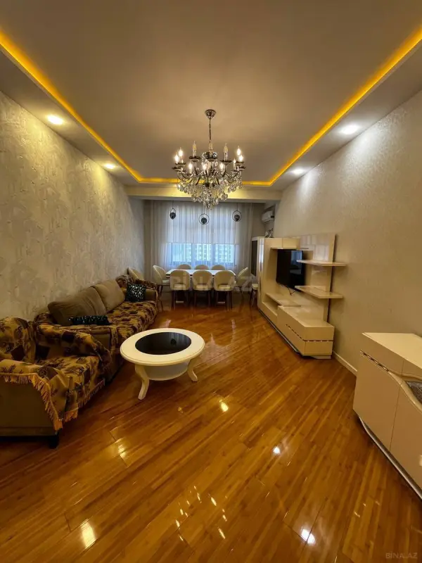 Kirayə verilir 2 otaqlı mənzil 100 m²