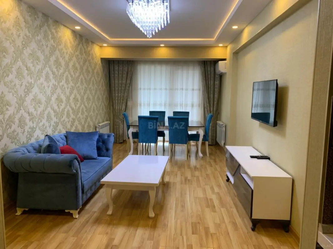 Kirayə verilir 2 otaqlı mənzil 70 m²
