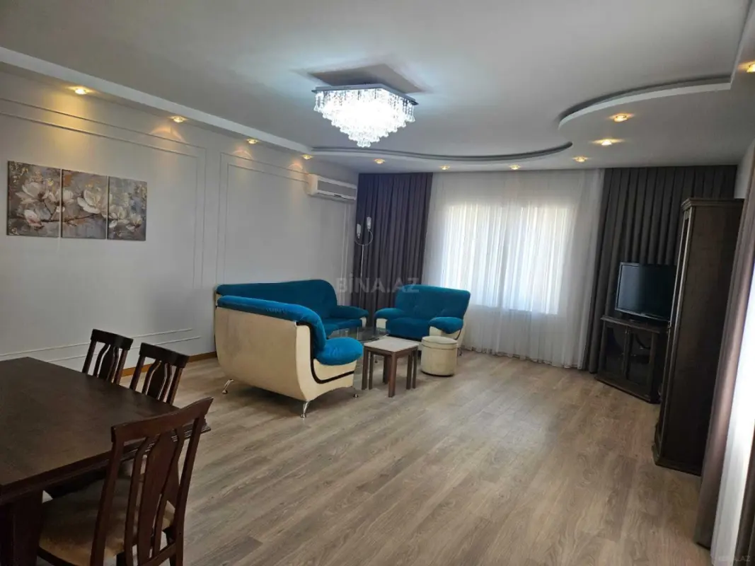 Kirayə verilir 3 otaqlı mənzil 120 m²