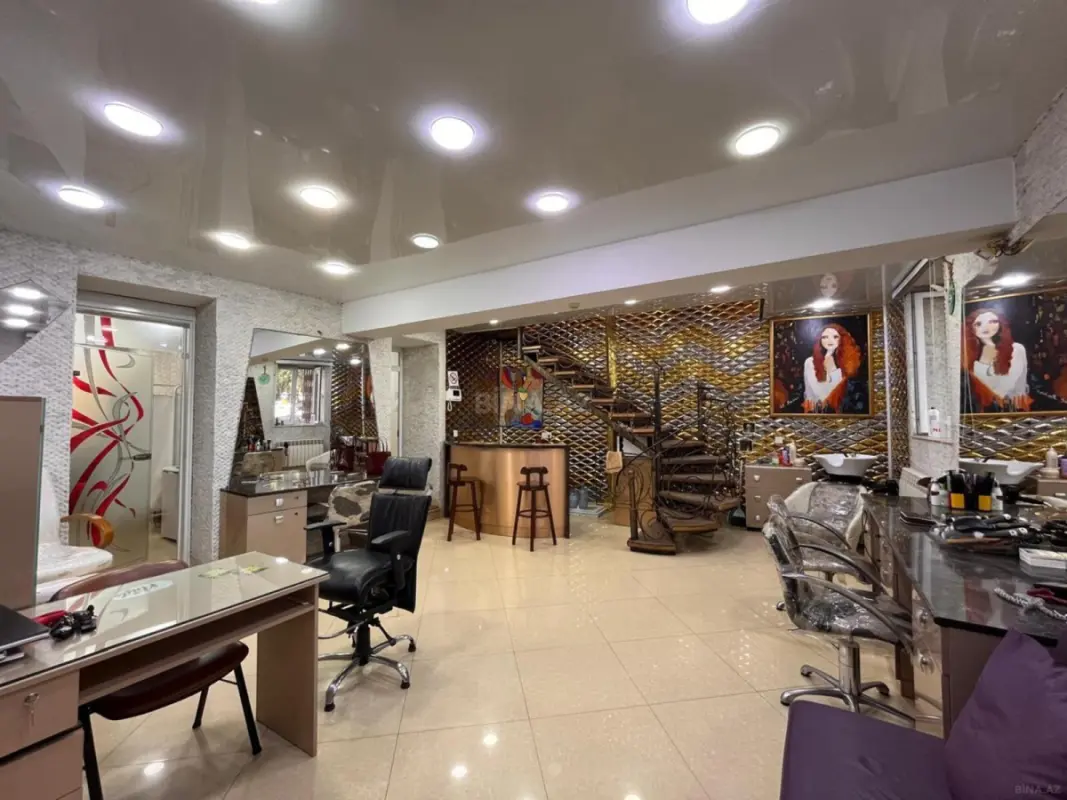 Satılır obyekt 130 m²