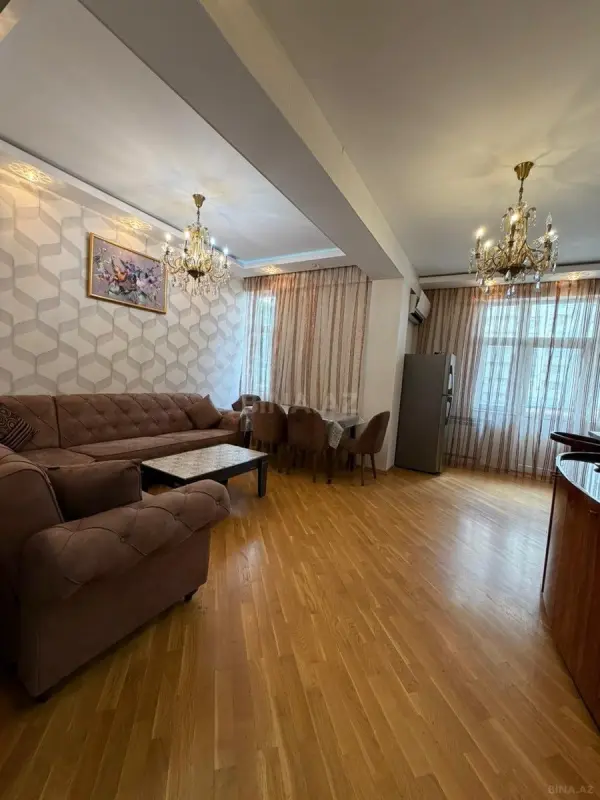 Kirayə verilir 2 otaqlı mənzil 70 m²