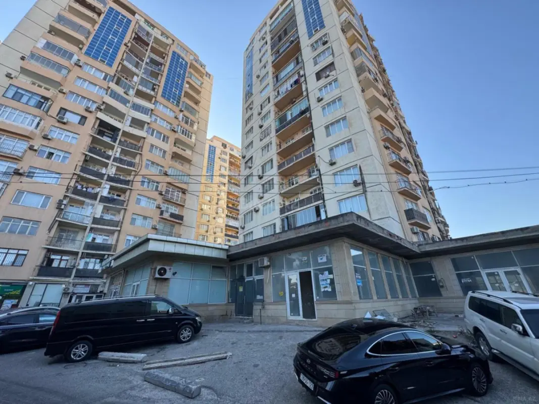 Satılır obyekt 270 m²