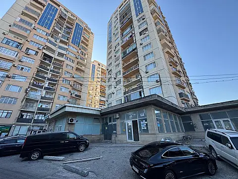 Satılır obyekt 270 m² — Bakı 270.00 m²