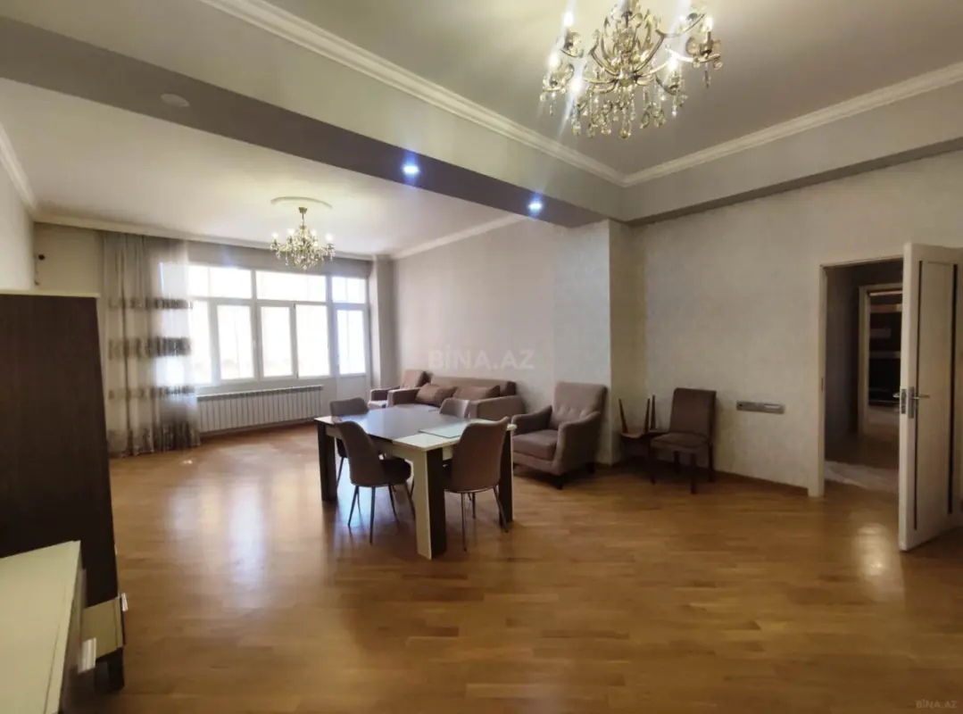 Kirayə verilir 4 otaqlı ofis 240 m²