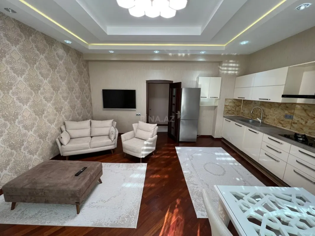 Kirayə verilir 3 otaqlı mənzil 110 m²