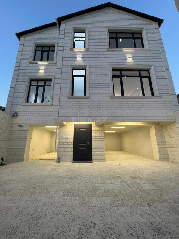 Satılır 4 otaqlı həyət evi 245 m²