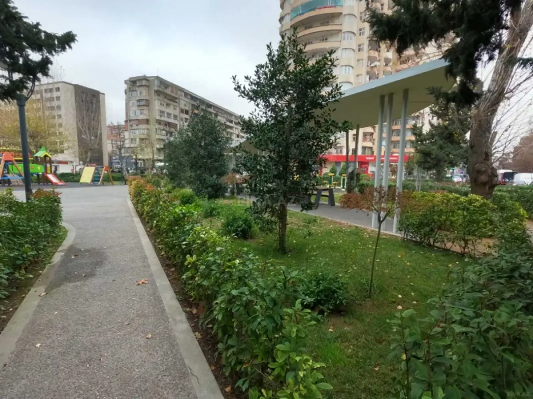 Satılır 3 otaqlı mənzil 120 m²