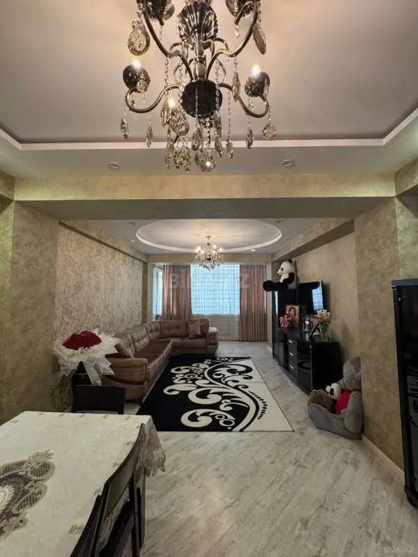 Satılır 3 otaqlı mənzil 120 m²