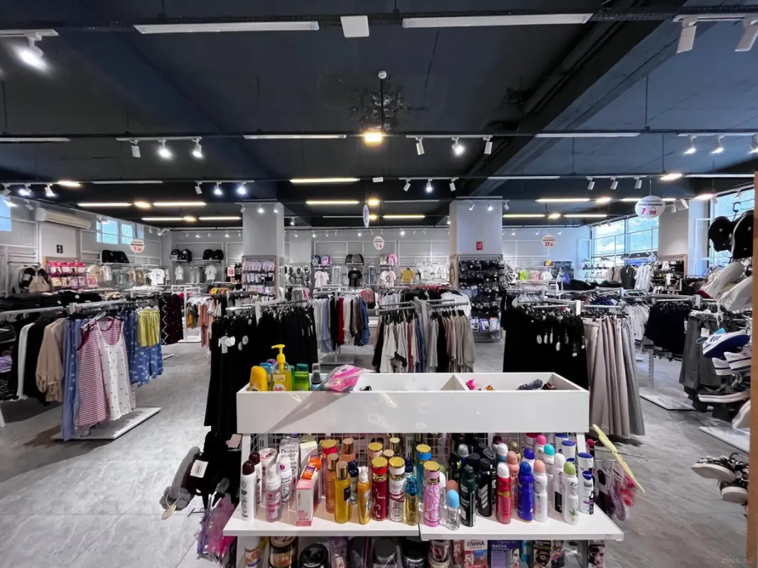 Kirayə verilir obyekt 220 m²