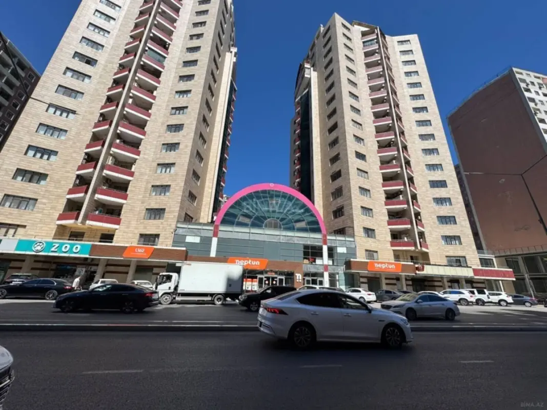 Satılır 2 otaqlı mənzil 67 m²