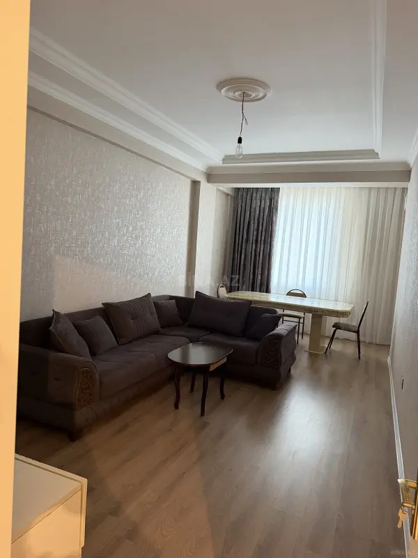 Kirayə verilir 2 otaqlı mənzil 77 m²