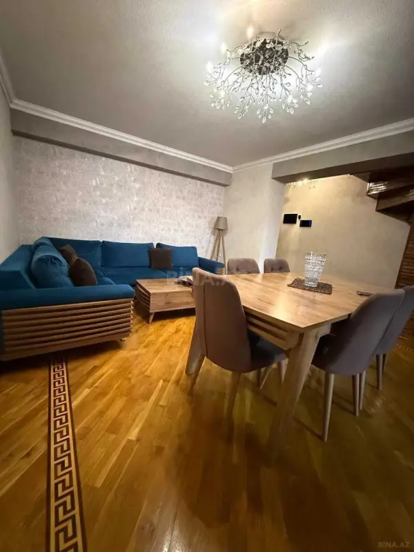 Satılır 3 otaqlı mənzil 135 m²