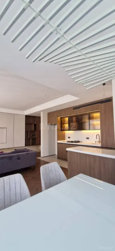 Satılır 3 otaqlı mənzil 113 m²
