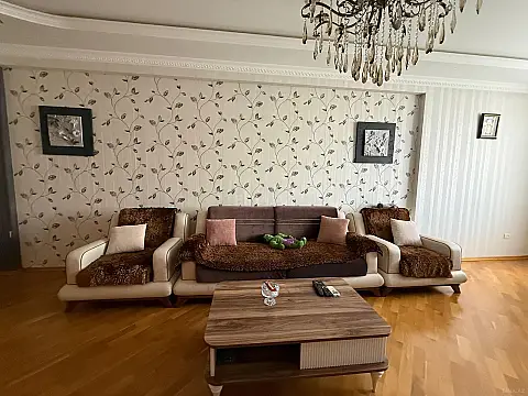 Kirayə verilir 3 otaqlı mənzil 127 m² — Bakı, Nəsimi 3 otaq 127.00 m²