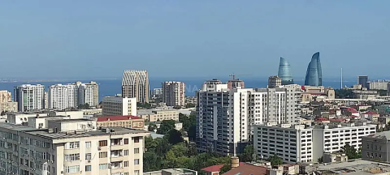 Satılır 4 otaqlı mənzil 183 m² — Bakı 4 otaq 183.00 m²