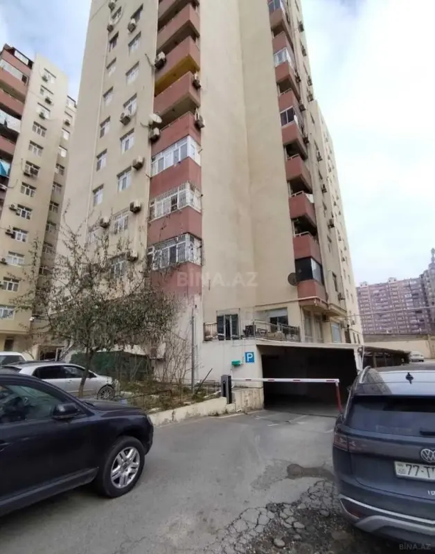 Satılır 3 otaqlı mənzil 129 m²