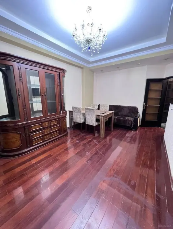 Kirayə verilir 3 otaqlı mənzil 105 m²