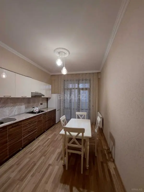 Kirayə verilir 2 otaqlı mənzil 62 m²