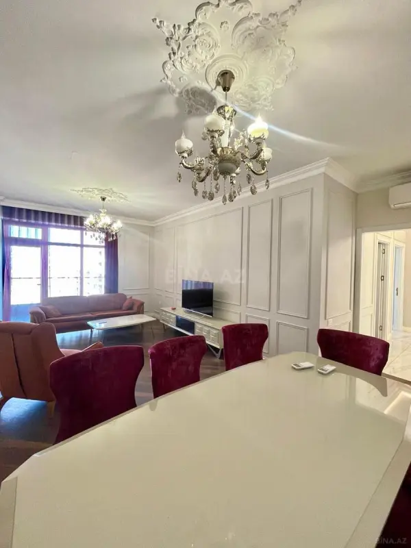 Kirayə verilir 3 otaqlı mənzil 147 m²