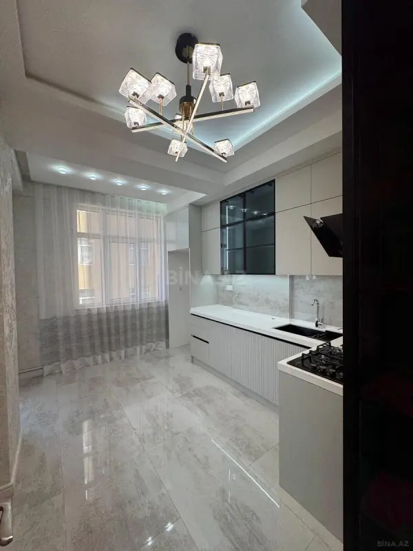 Satılır 3 otaqlı mənzil 105 m²