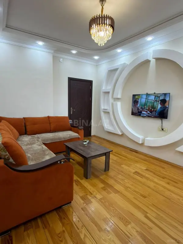 Kirayə verilir 2 otaqlı mənzil 75 m²